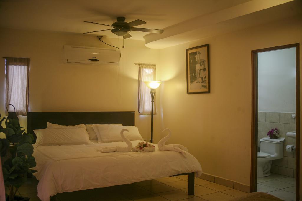 Hotel La Estacion サン・フアン・デル・スル 部屋 写真